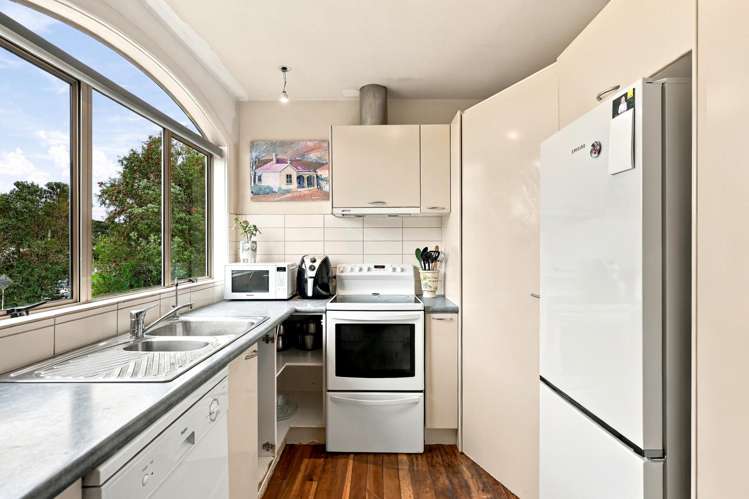 6 Coralsea Way_4