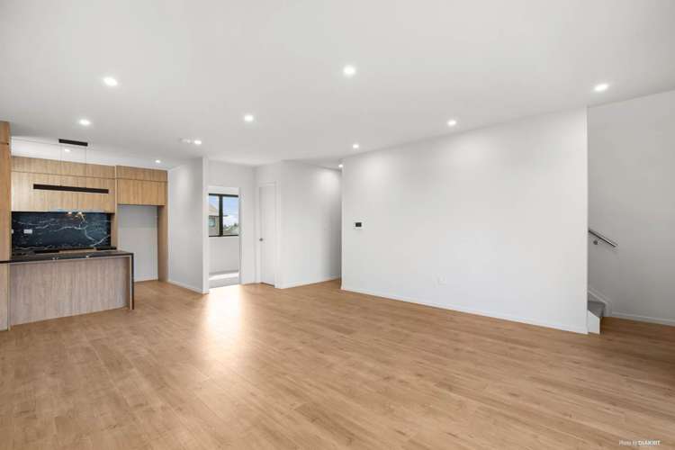 2/258 Lake Road Takapuna_3