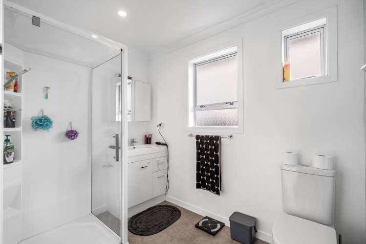 17 Kilmarnock Avenue Strathern_11