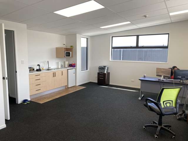 Unit 4, 34 Oropuriri Road Waiwhakaiho_4