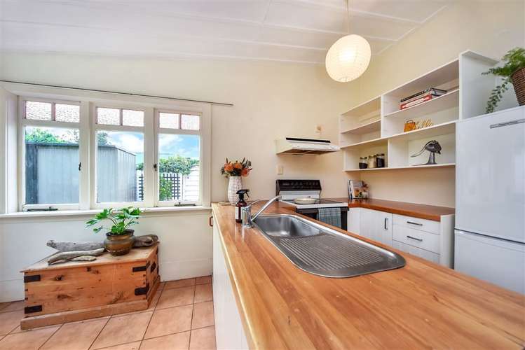 15 Owens Road Devonport_8