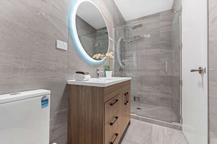 5 Hind Street Flat Bush_21