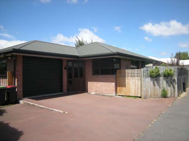 Quiet And Private Two Bedroom Home