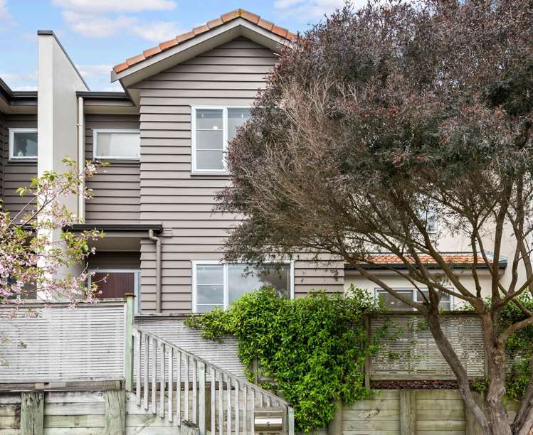 5 Savona Drive Flat Bush_16