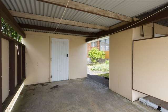 2/2 Mickle Street Te Atatu South_4