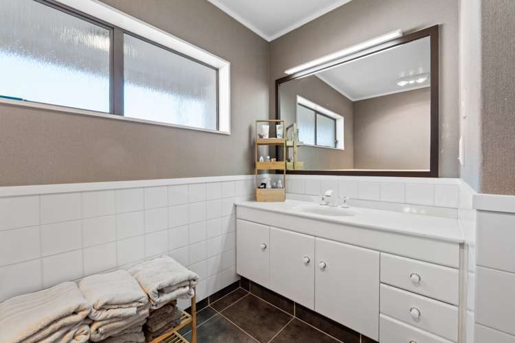 15 Quin Crescent Hawera_17