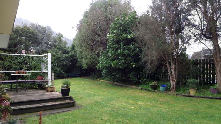 3 Skipage Grove Featherston_10