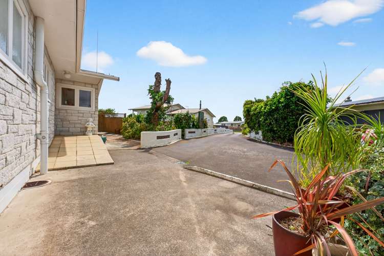 16 Duke Avenue Pukekohe_24