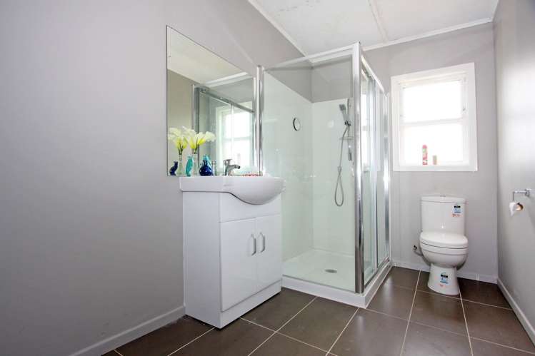 42 Valentine Street Papakura_10