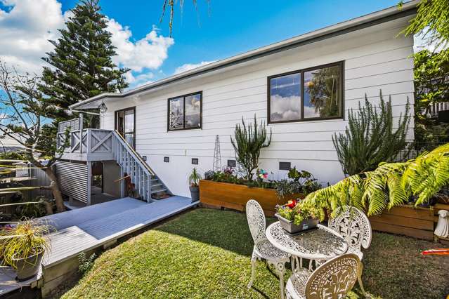 Immaculate, Freehold with City Views