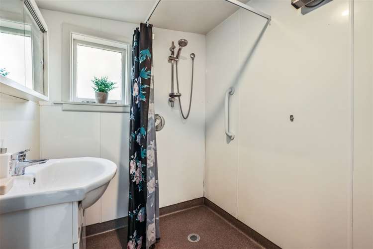 661 Ferry Road Woolston_11