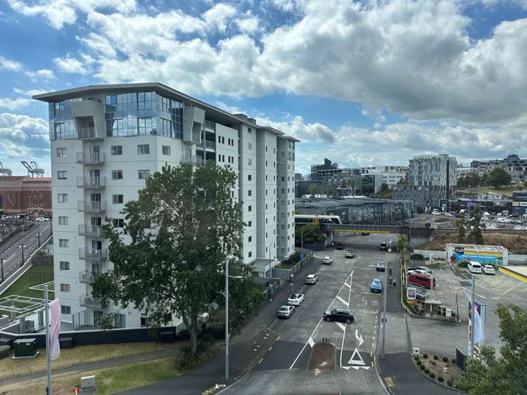 705/133 Beach Road Auckland Central_8