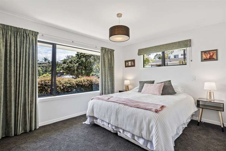 4 Pluto Place Beach Haven_16