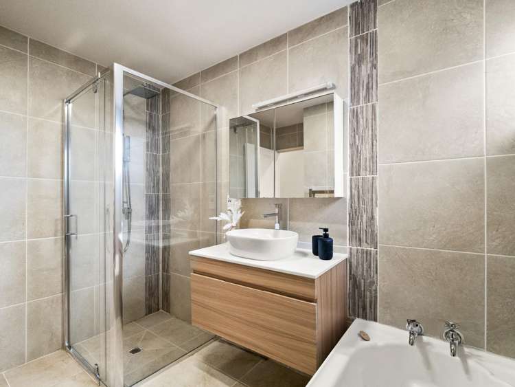 5 Gowan Close Shiel Hill_18