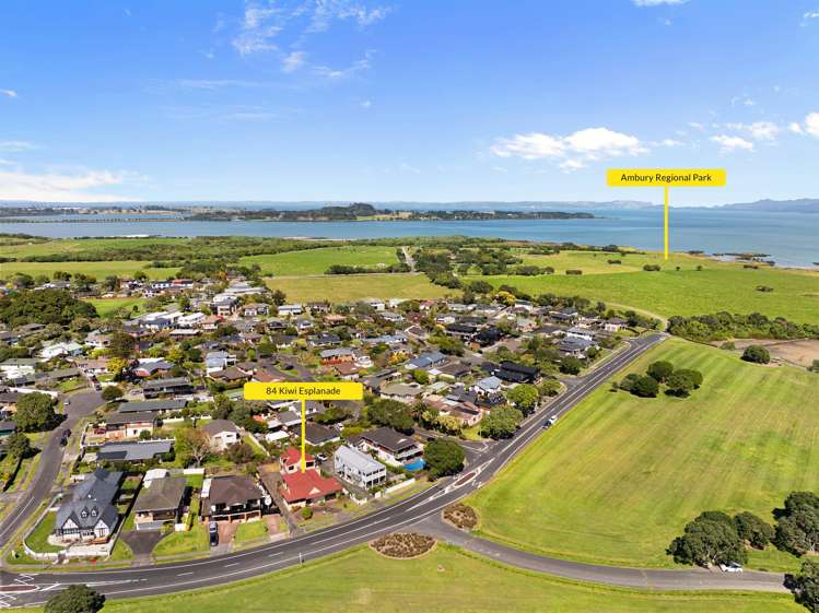 84 Kiwi Esplanade Mangere Bridge_20