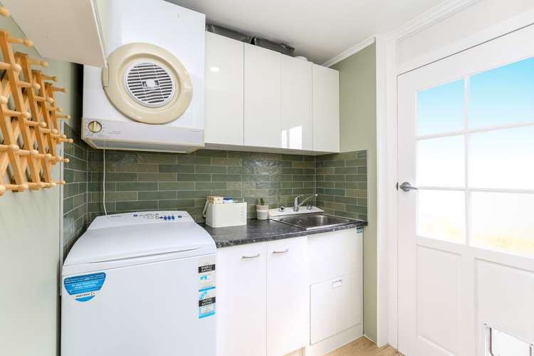 151 Ngamotu Road Spotswood_23