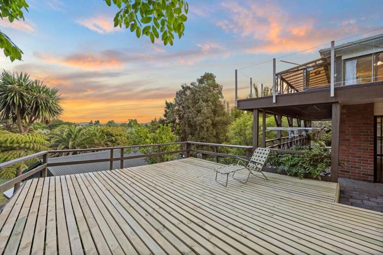 274 Forest Hill Road Waiatarua_31