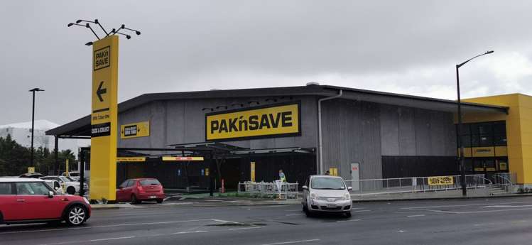 1 Alderman Drive Henderson_18