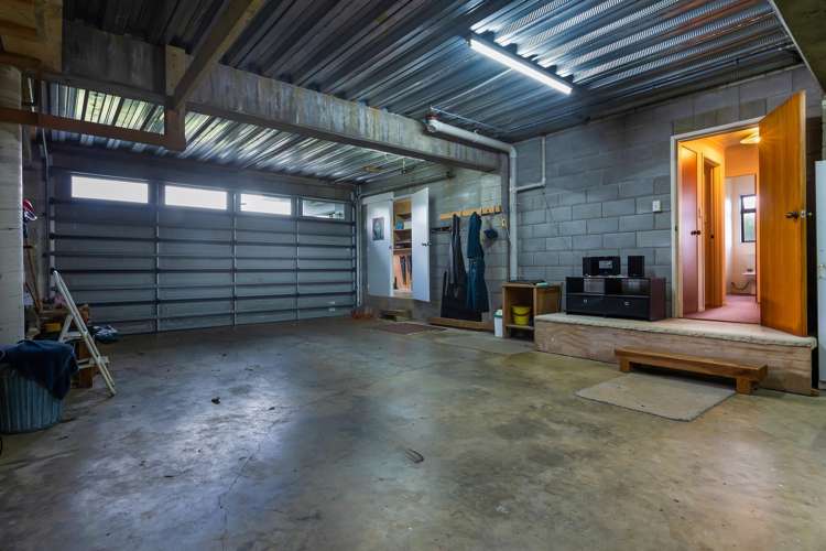 5A Seaview Road Cable Bay_26