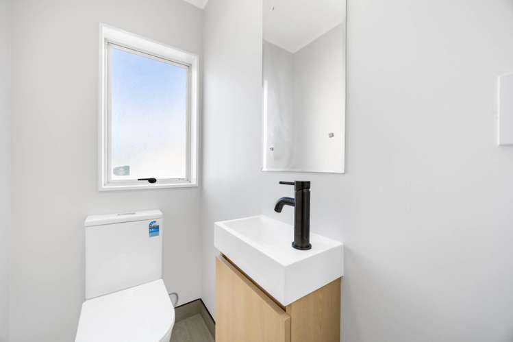 27B Central Park Drive Te Atatu South_17