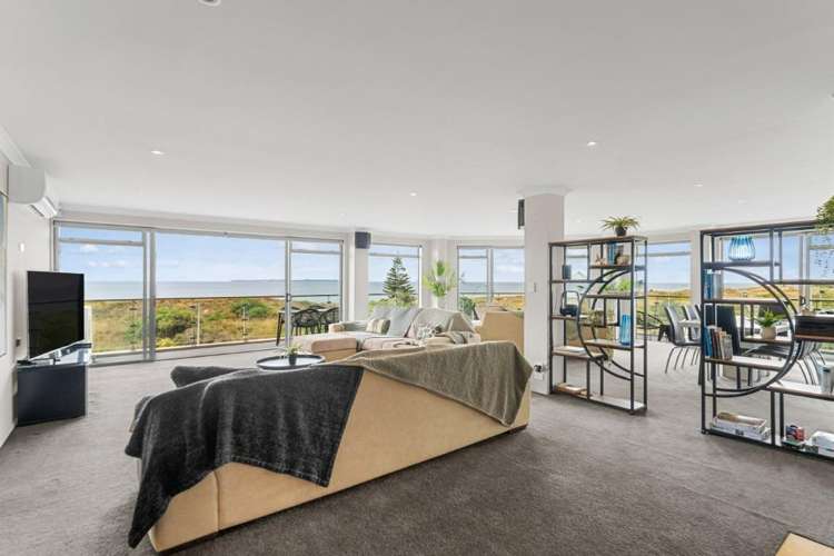 9/898-900 Papamoa Beach Road 1131_1