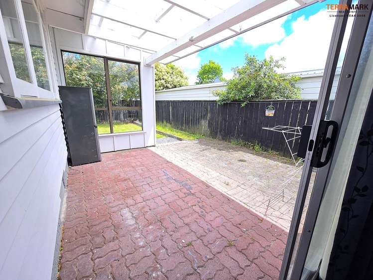 21 Totara Park Road Clouston Park_10