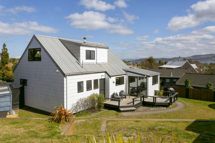 12 Holland Grove Richmond Heights_17