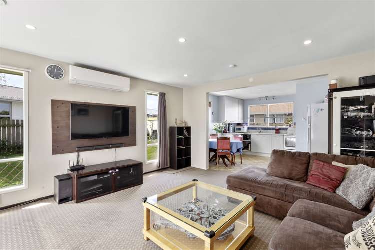 2/23 Branksome Place Parklands_4