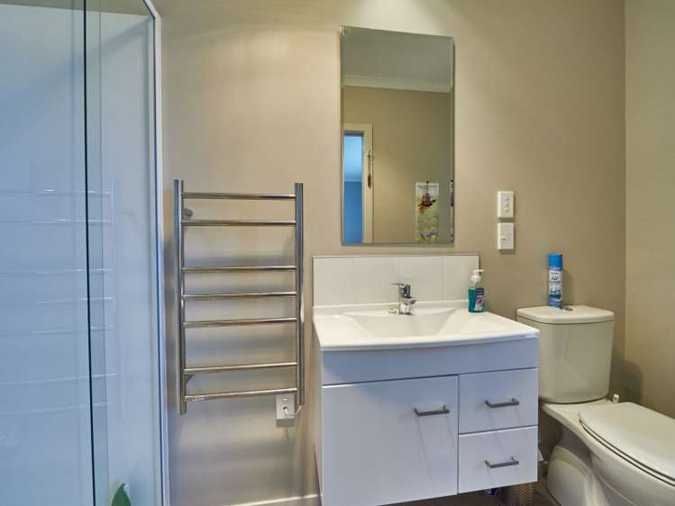 4 Levi Place Kelvin Grove_12