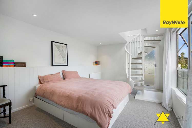 16 Piha Road Piha_11