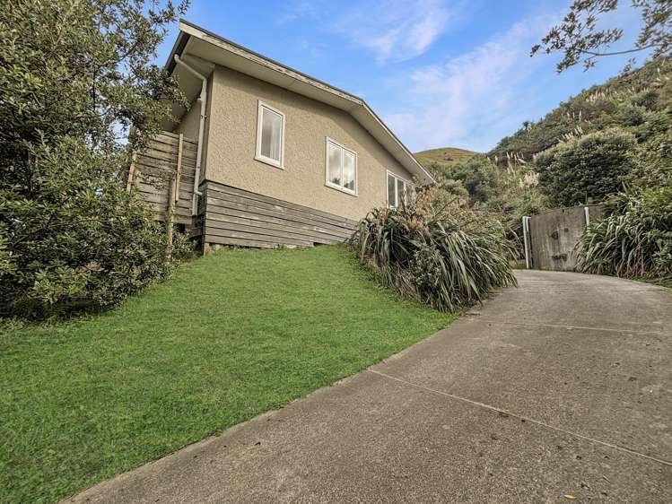 168 Newcastle Street Mahia_10