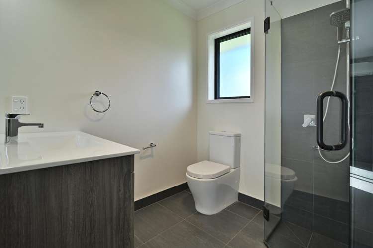 22 Read Crescent Clive_7