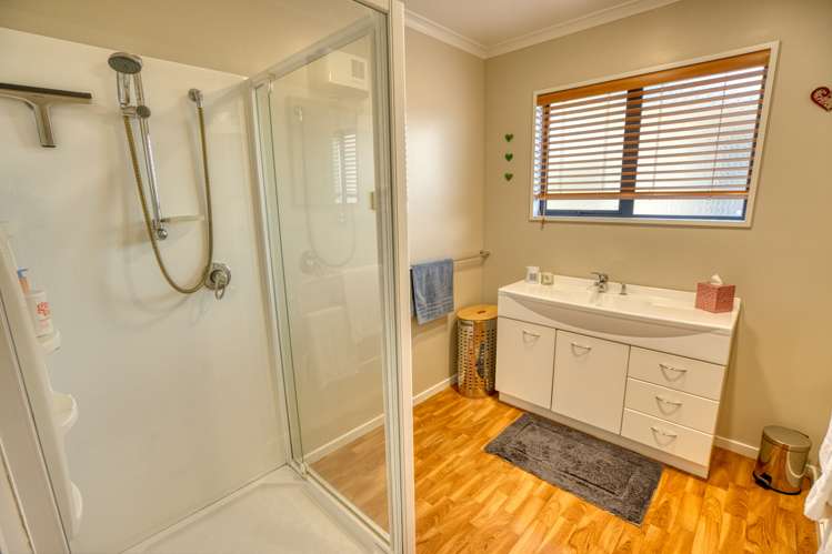 9 Ranui Place Moana_20