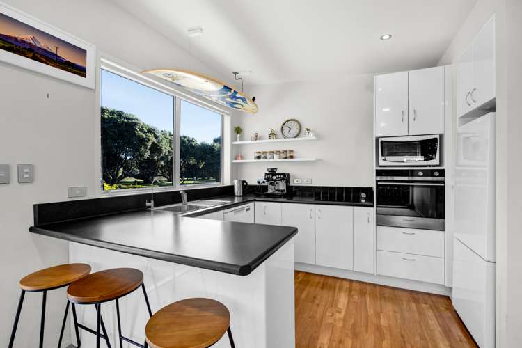 1a Dorset Street Opunake_5