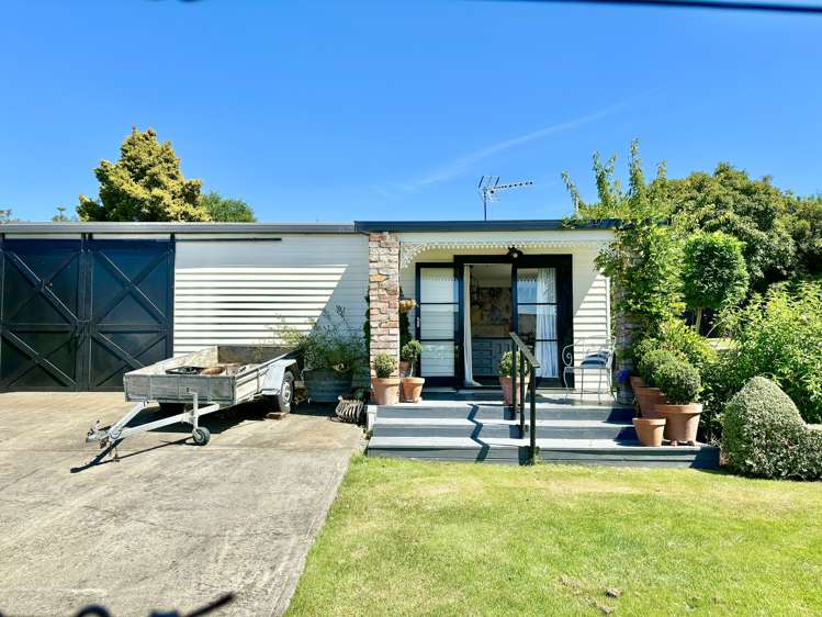 22 Domain Road Waipawa_29