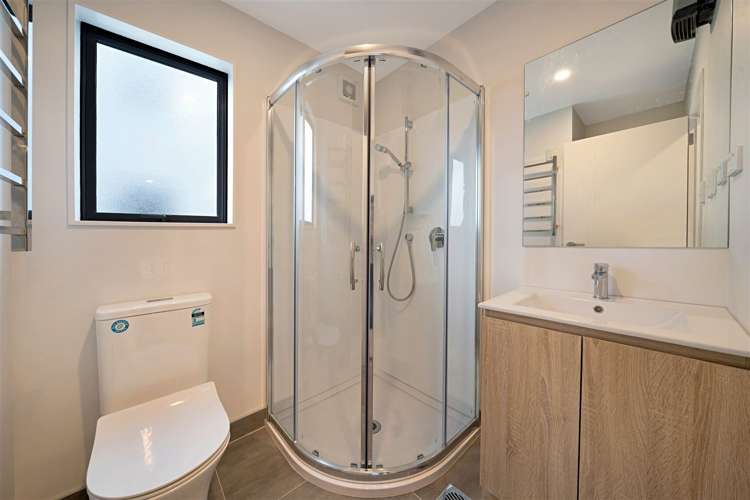 1/2 Abbotleigh Avenue Te Atatu Peninsula_7