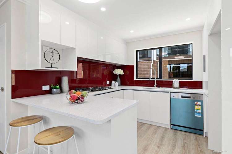 9b Kimber Hall Avenue Mount Roskill_6