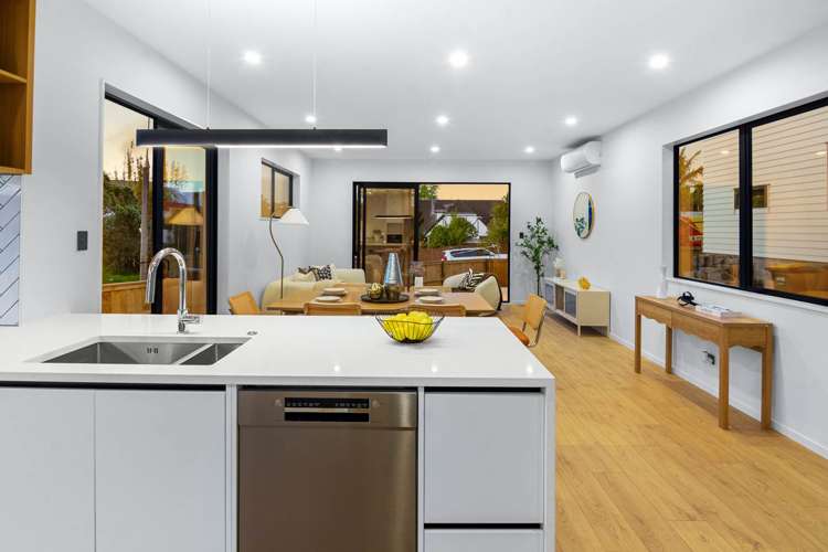 7 Weetman Drive Browns Bay_4