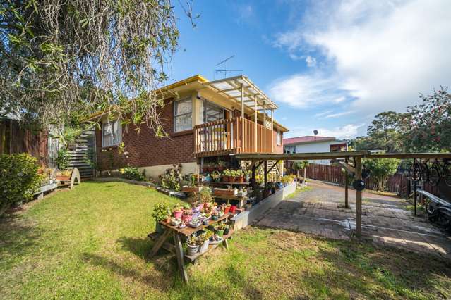 12 Totaravale Drive Totara Vale_1