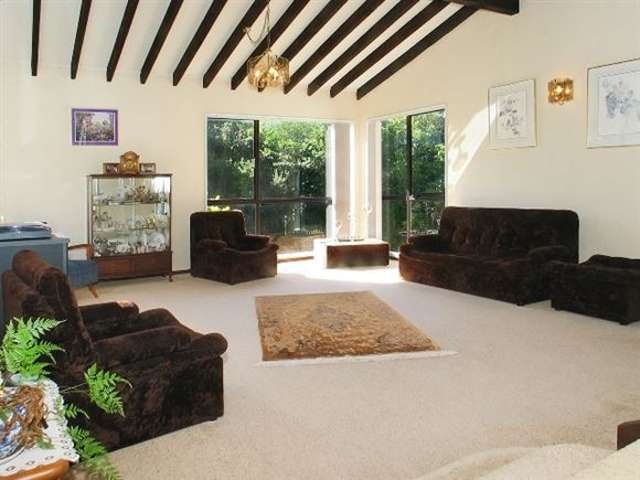 28 Peterhouse Street Tawa_2