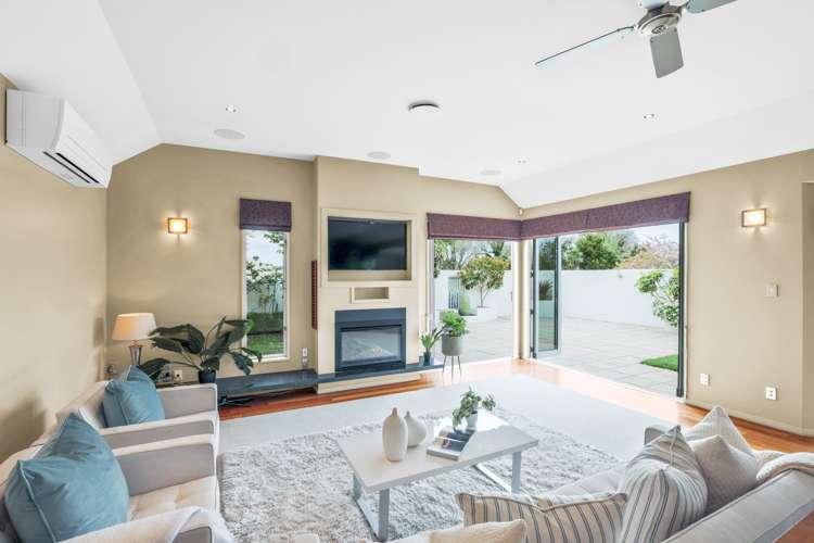 24 Crombie Green Northwood_12