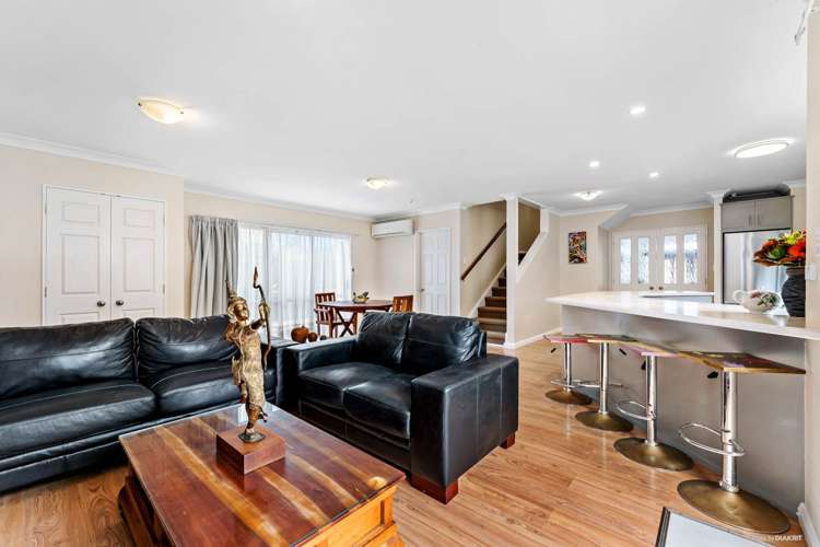 30 Lothian Brae Wattle Downs_8