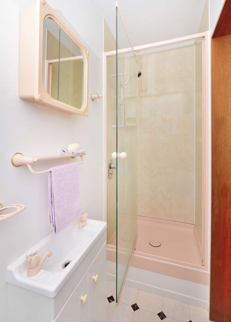 27a Roberts Road Matakatia_14