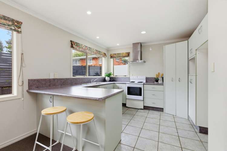 8a The Drive Brookfield_18