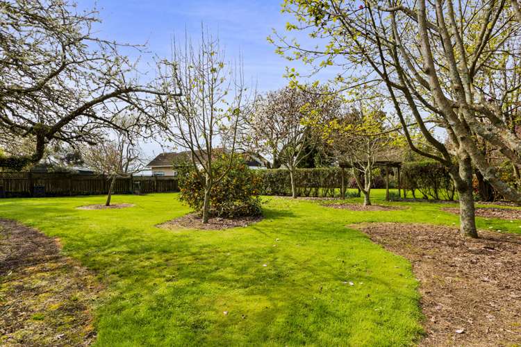 130 Cross Road Lepperton_13