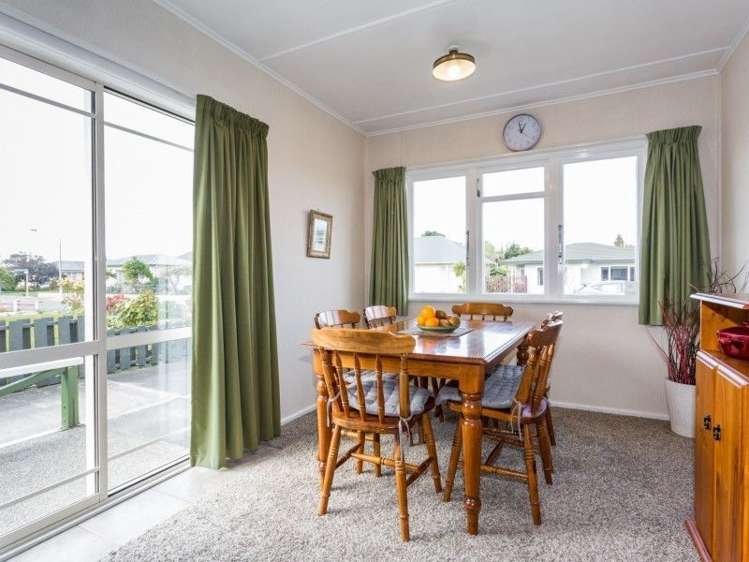 43 Menin Road Onekawa_7