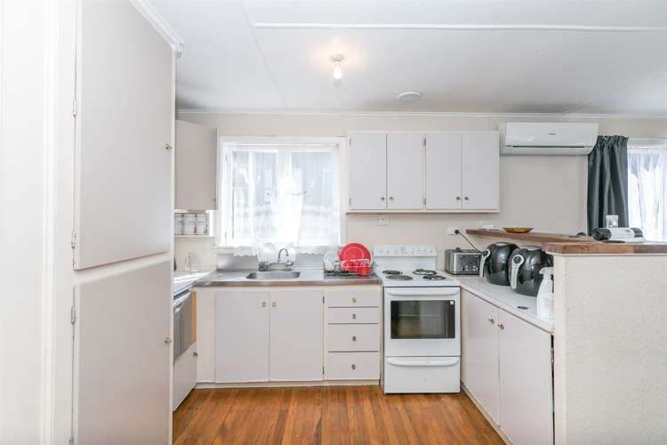 1/179 Knighton Road Hillcrest_2