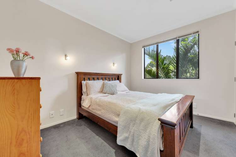 646 Redoubt Road Flat Bush_18