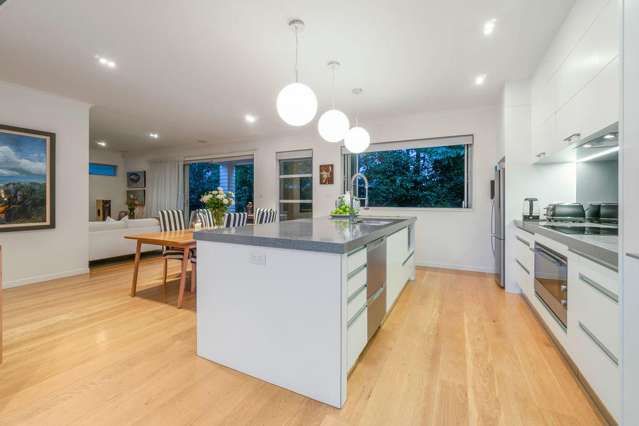 17 Spinnaker Drive Te Atatu Peninsula_1