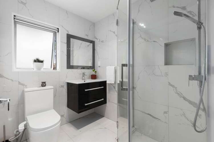 2/15 Vivian Wilson Drive Eastern Beach_5